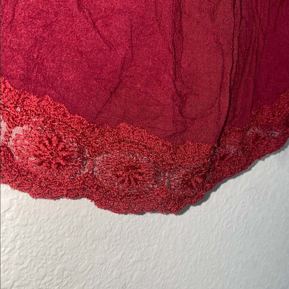 ✨Boho Maroon Long sleeved top with lace detail! - Picture 8 of 9